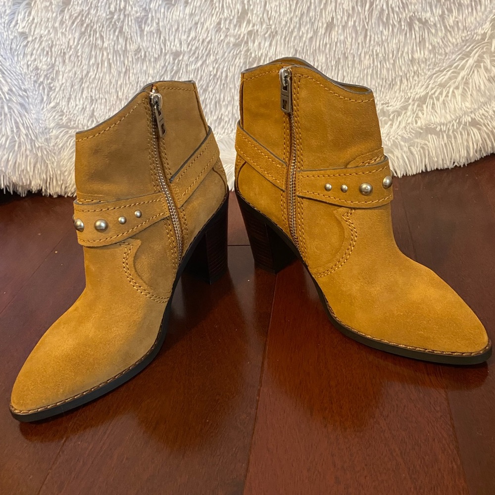 Coach Women’s Block heel suede brown bootie
